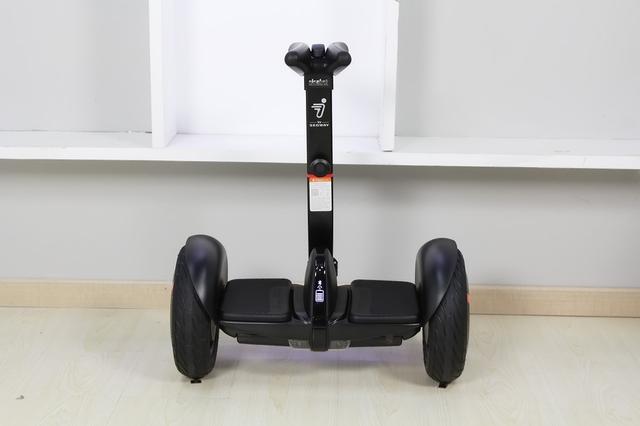 battery status and Bluetooth display of mini pro segway balance scooter